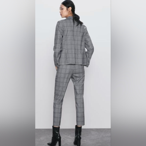 Full Zara suit $45 - Picture 3 of 14